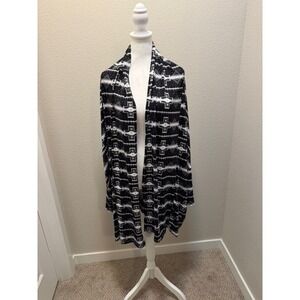 LUCKY & BLESSED 2X Black White Geometric Print Open Front Long Cardigan Sweater